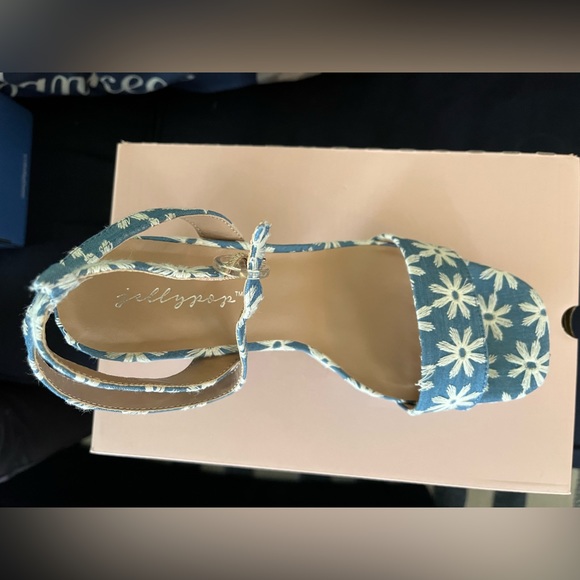 Brand new in box 9 - Picture 5 of 6